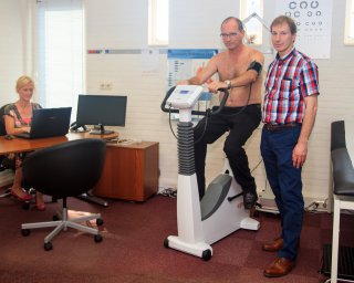 Historische foto van een health check